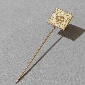 Anne Klein Lion Head Gold Tone Stick Pin 1980s
